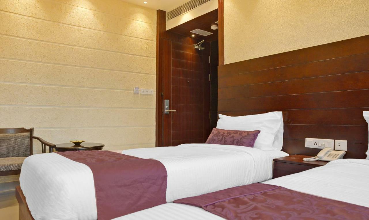 Treebo Premium The Crystal Hotel Kalkutta Kültér fotó